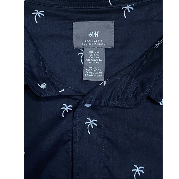 H&M Short Sleeve Button Down Navy Shirt XXL - Picture 3 of 3